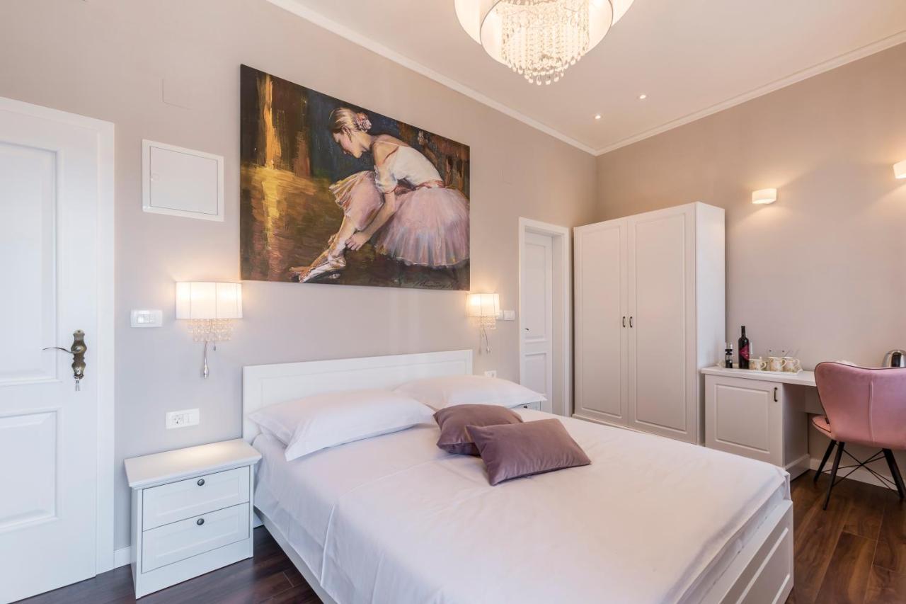 Bed & Breakfast Theatre Of Dreams 4*