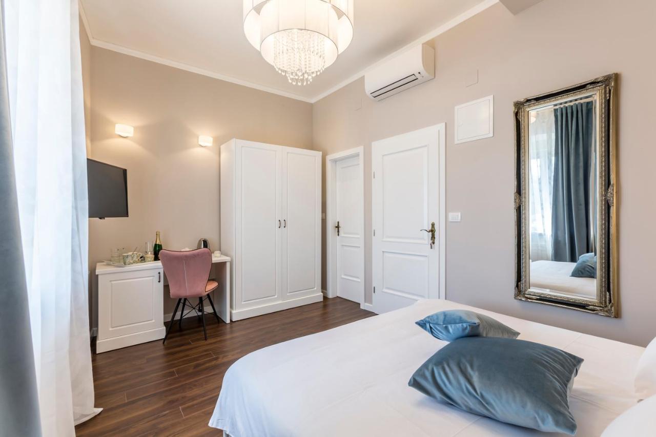 Theatre Of Dreams Bed & Breakfast
