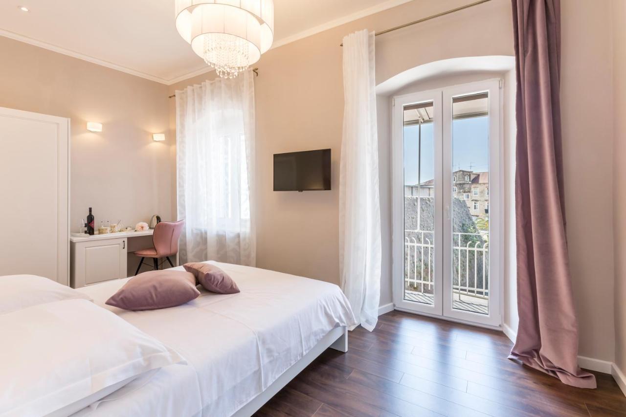 Theatre Of Dreams Bed & Breakfast